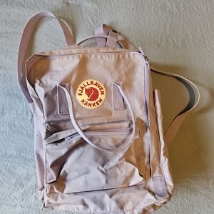 Fjallraven Kånken Light Pink Backpack